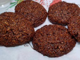 Шоколадне печиво без цукру та борошна